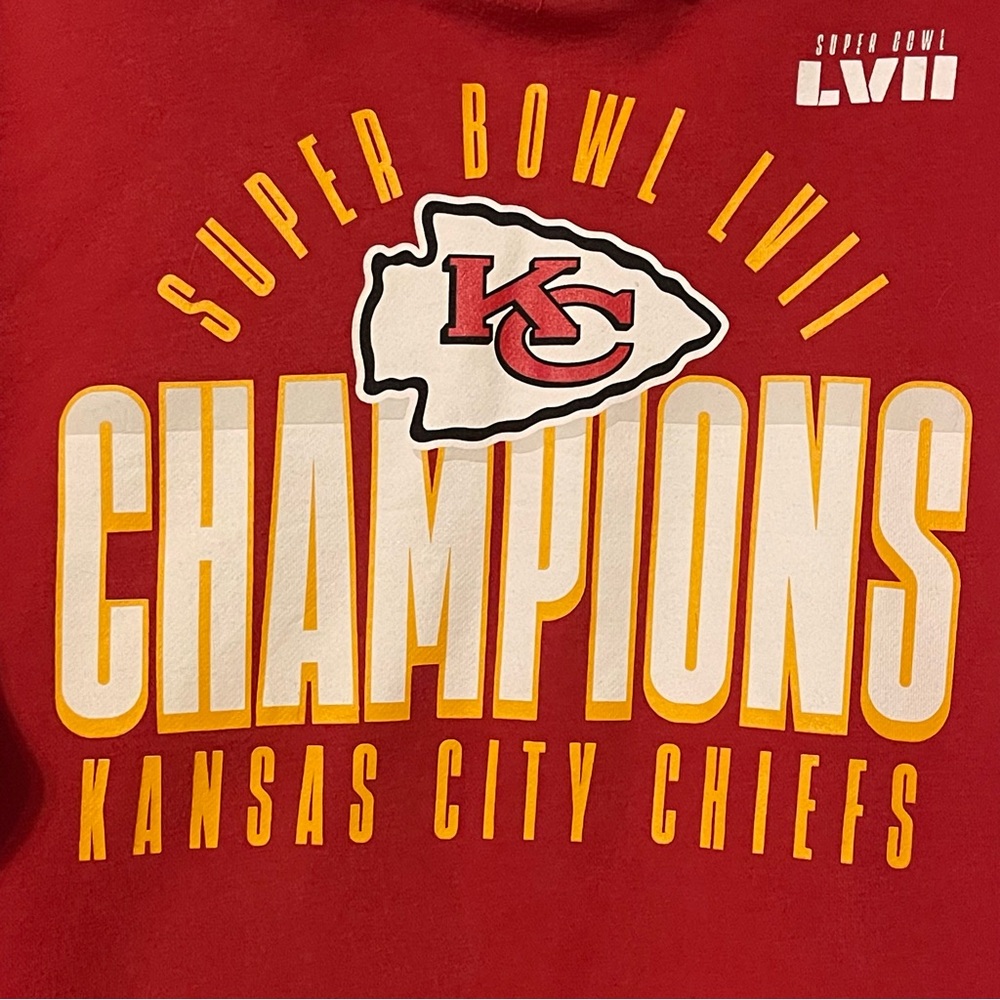 Kansas City Chiefs Super Bowl LVII Sweatshirt Flaw Hole in Seam Size L (No Tag)